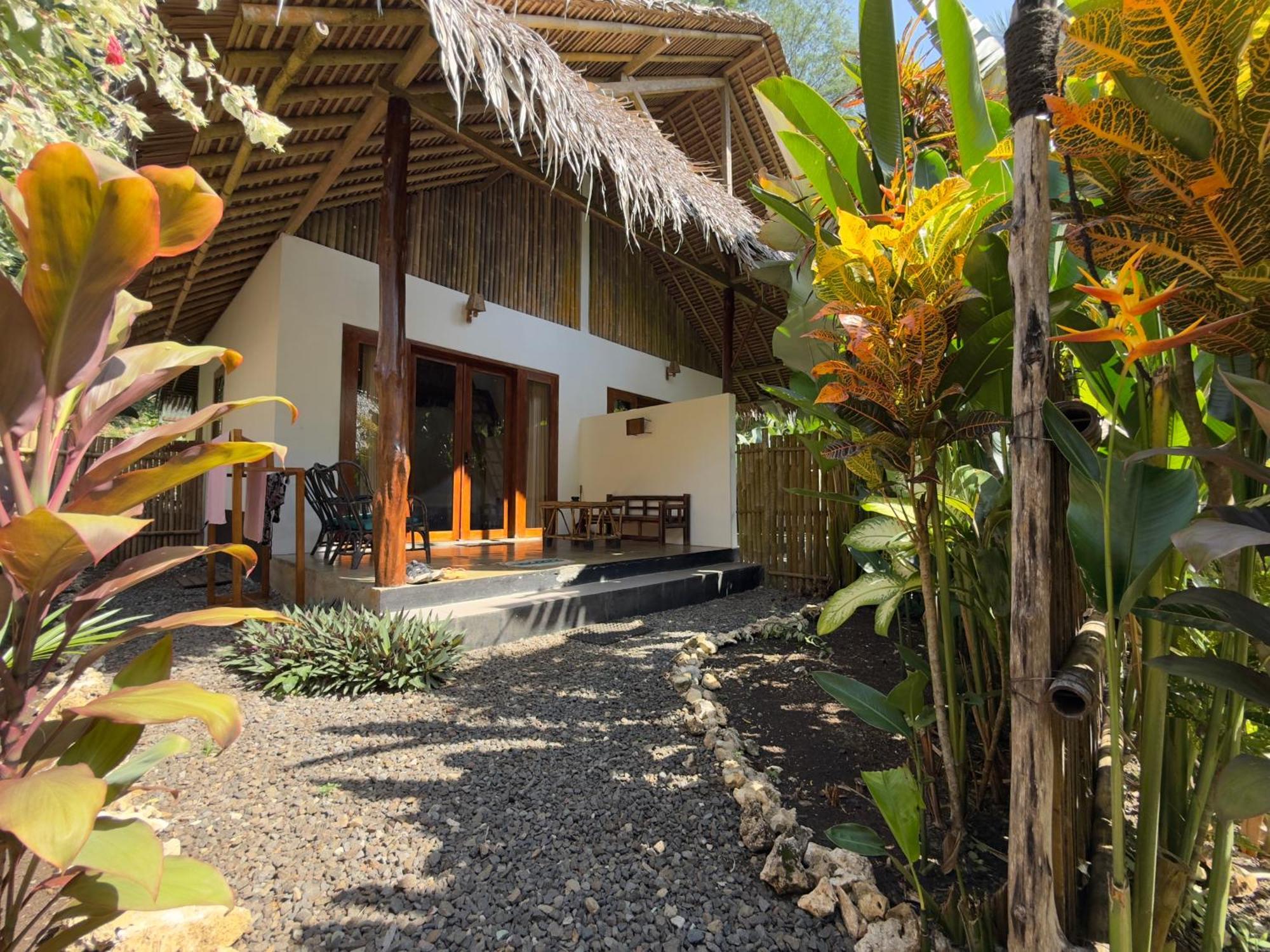 Rnv Eco Resort Bungalows Batukaras Exterior photo