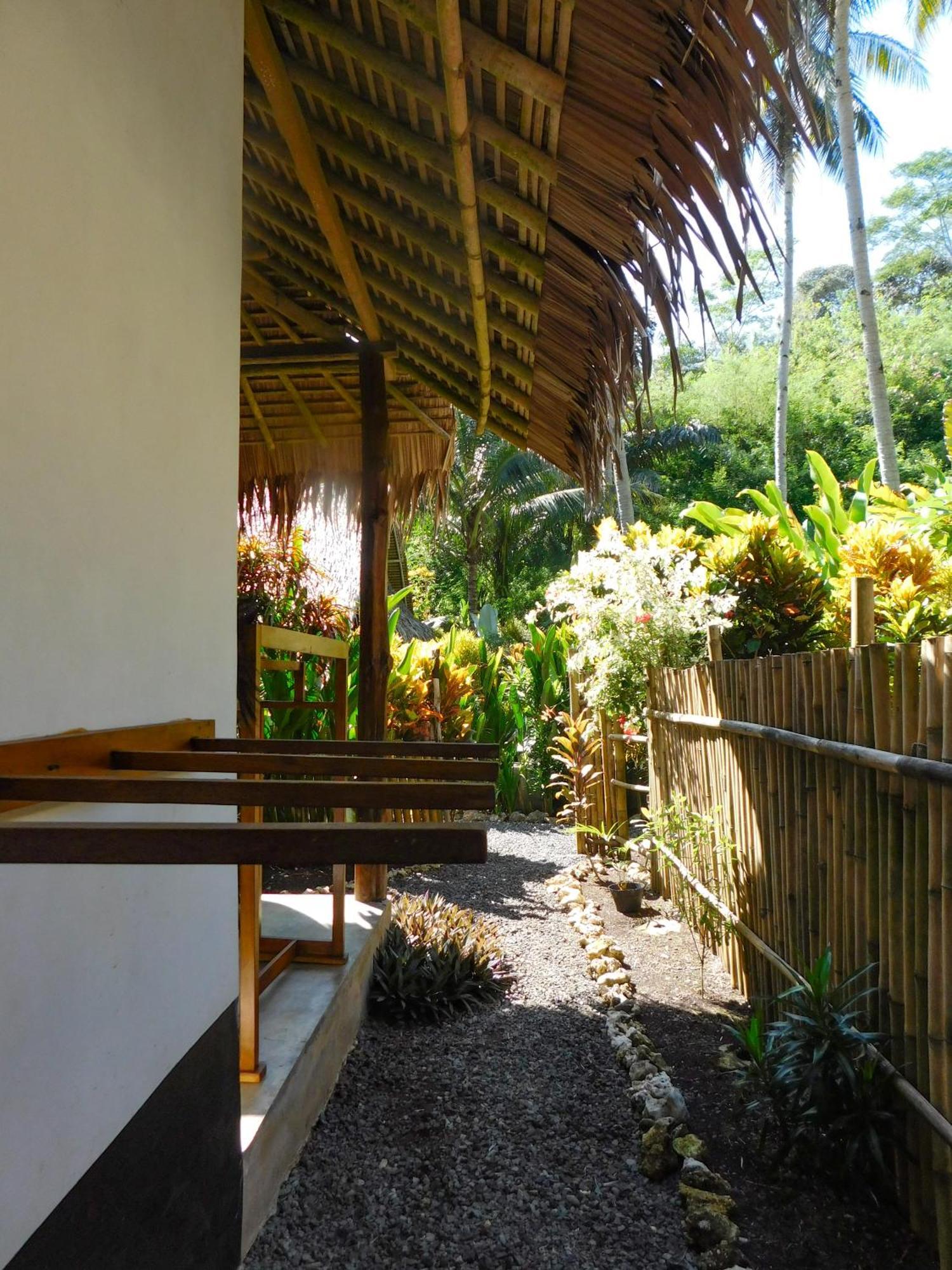 Rnv Eco Resort Bungalows Batukaras Exterior photo