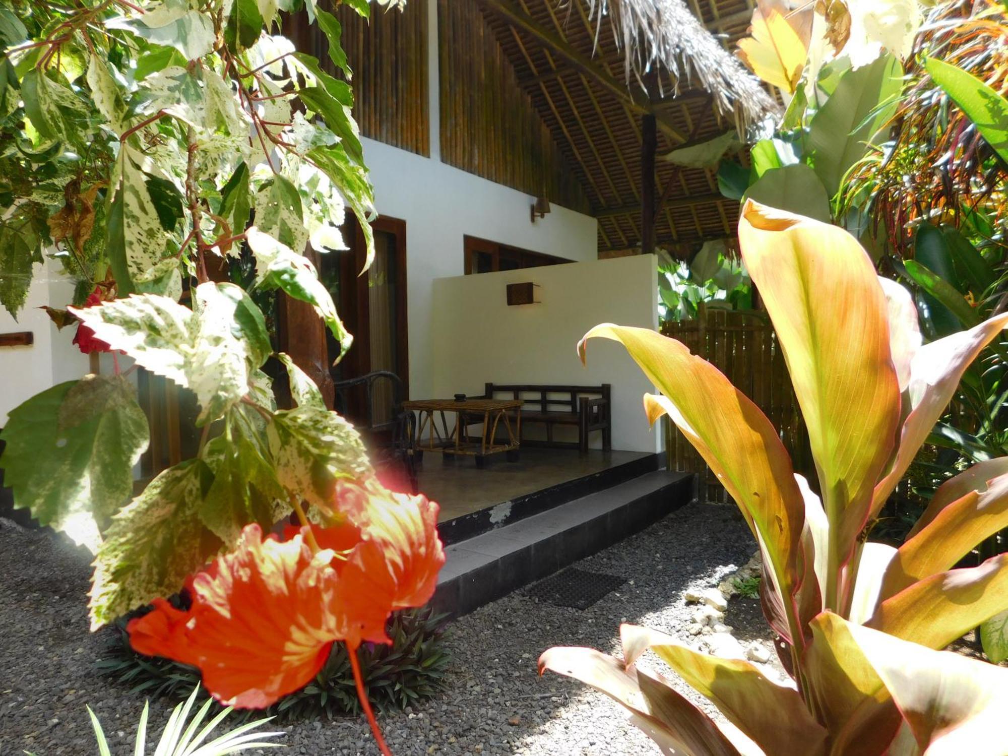 Rnv Eco Resort Bungalows Batukaras Exterior photo
